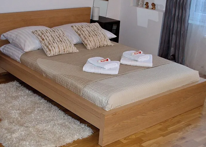 White House Wrzeszcz Daire *